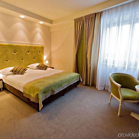 Hotel Prezydencki 4-Star Rzeszów Cameră foto