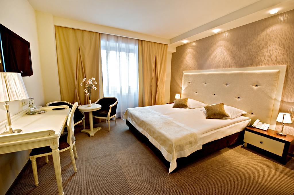 Hotel Prezydencki 4-Star Rzeszów Cameră foto