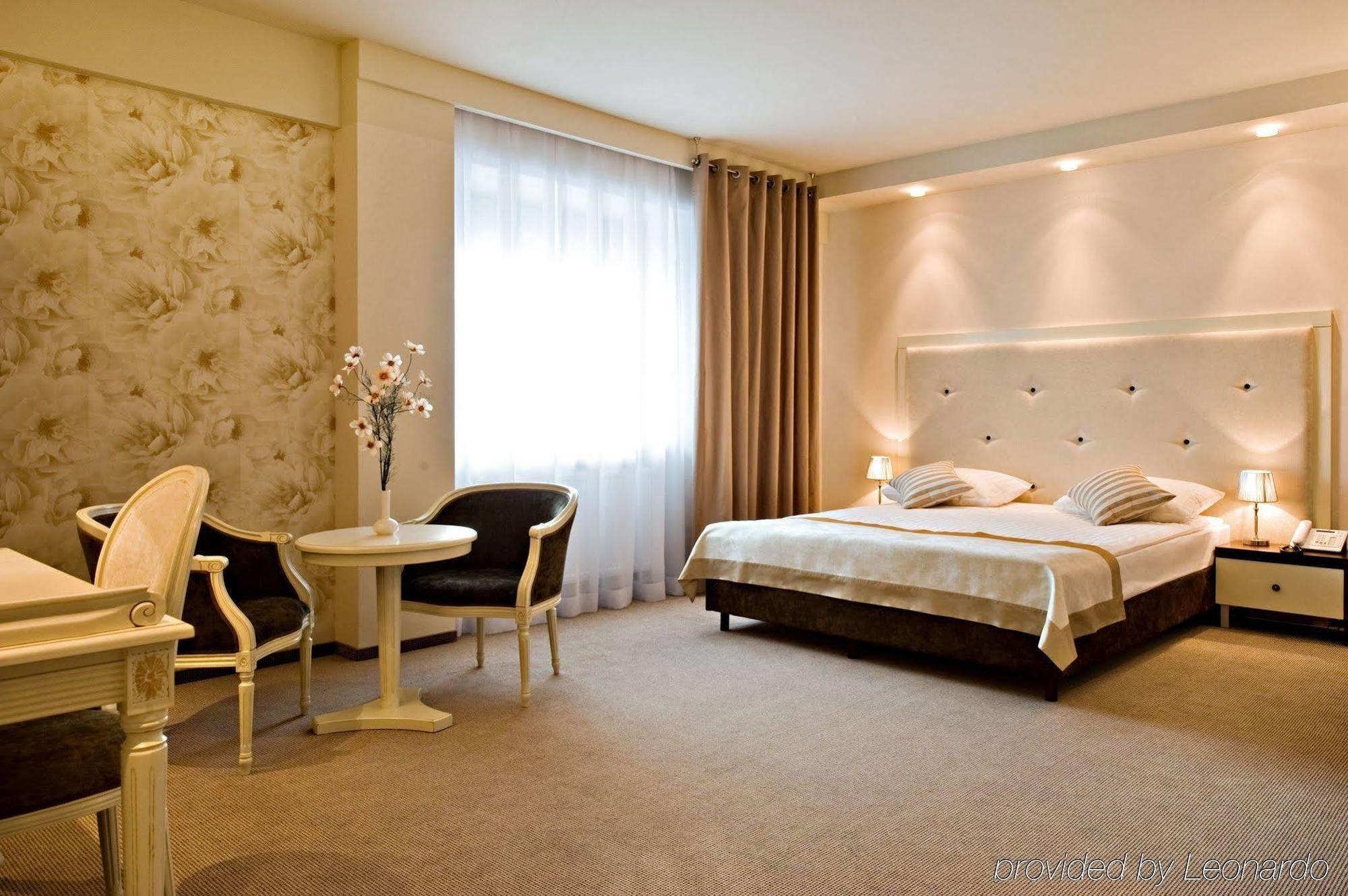 Hotel Prezydencki 4-Star Rzeszów Cameră foto